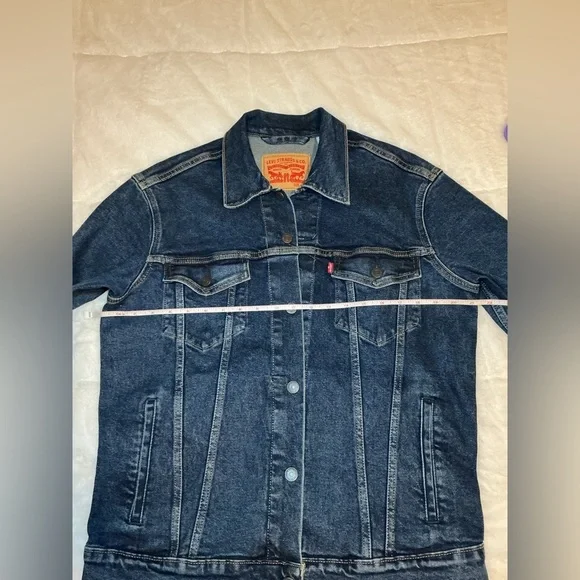 Levi’s Classic Blue Denim Jacket - Picture 5 of 10